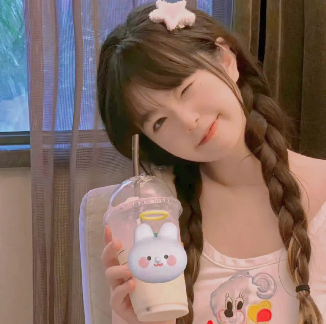 10号舱里的女人